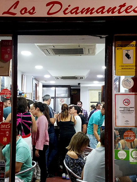 Los Diamantes Granada Spain, 
One of the most popular bars offering 
free tapas is always packed 