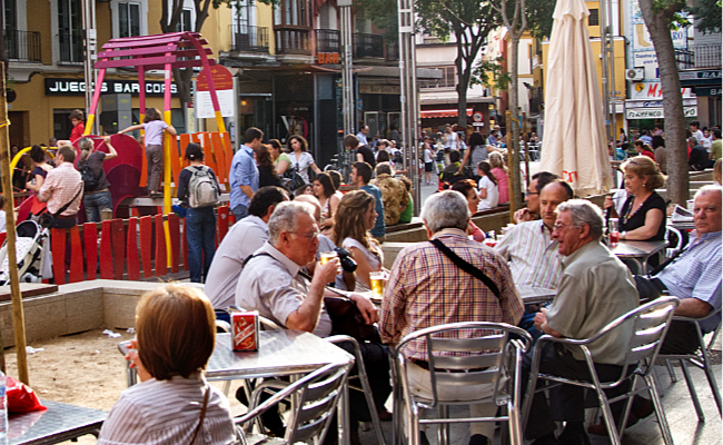 Street diners, Malaga