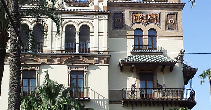 Sevilla Spain. Hotel Alfonso XIII
Designed by architect José Espiau y Muñoz, the hotel was built between 1916 and 1928